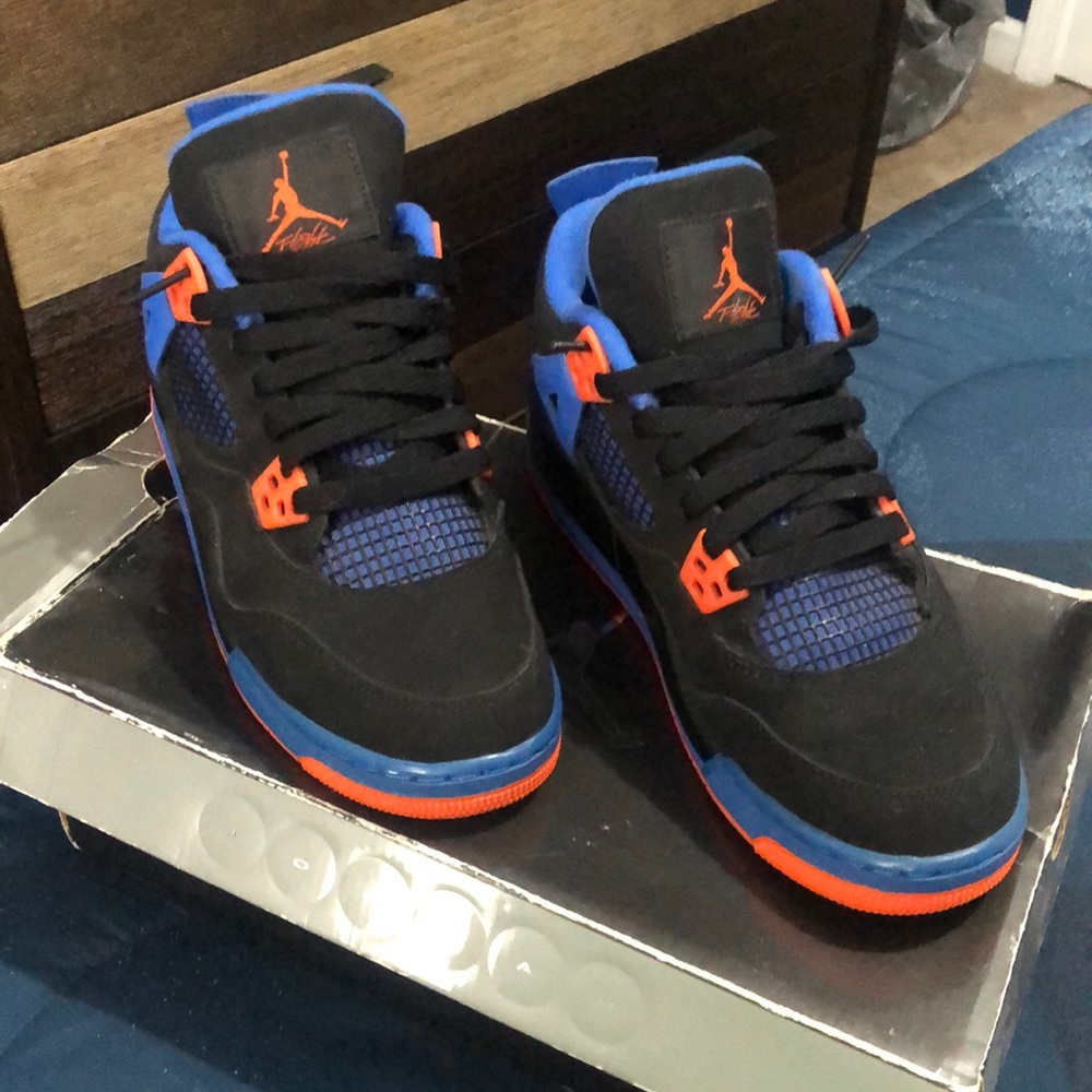 Jordan 4’s “cavs”